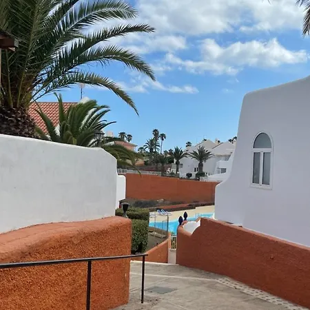 White Sand, Huge Terrace, Fast Wi-Fi, Netflix 아파트 *