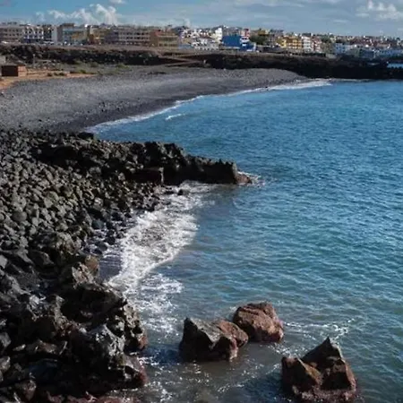 White Sand, Huge Terrace, Fast Wi-Fi, Netflix