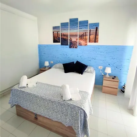 White Sand, Huge Terrace, Fast Wi-Fi, Netflix