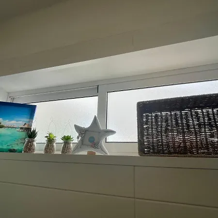 Apartment WHITE SAND, Huge Terrace, Fast Wi-Fi, Netflix *