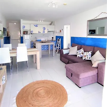 WHITE SAND, Huge Terrace, Fast Wi-Fi, Netflix